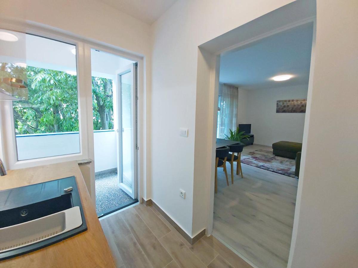 Point Apartment